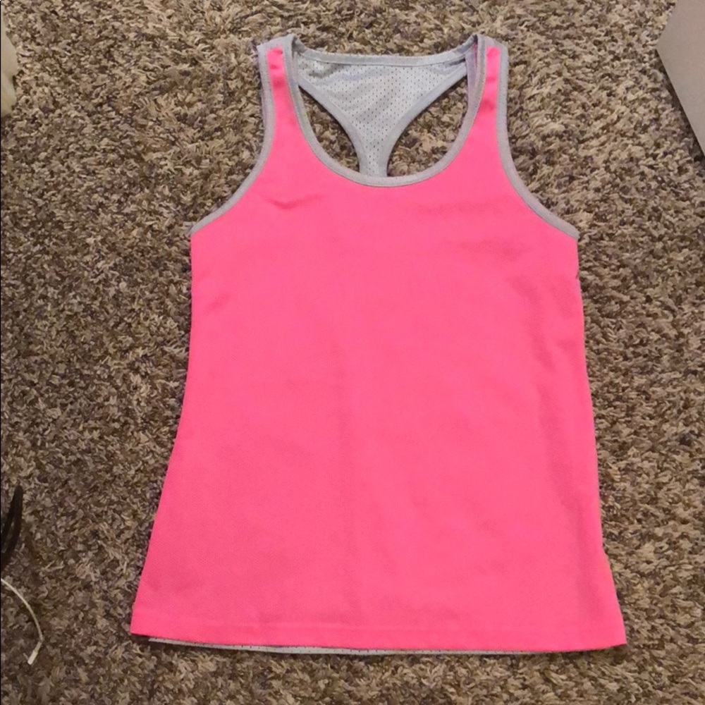 Reversible workout tank top - Picture 3 of 5